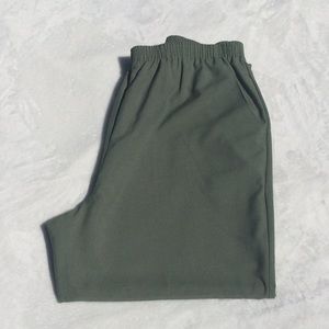 🍎 BRIGGS NEW YORK KHAKI GREEN SLACKS with ELASTIC WAISTBAND